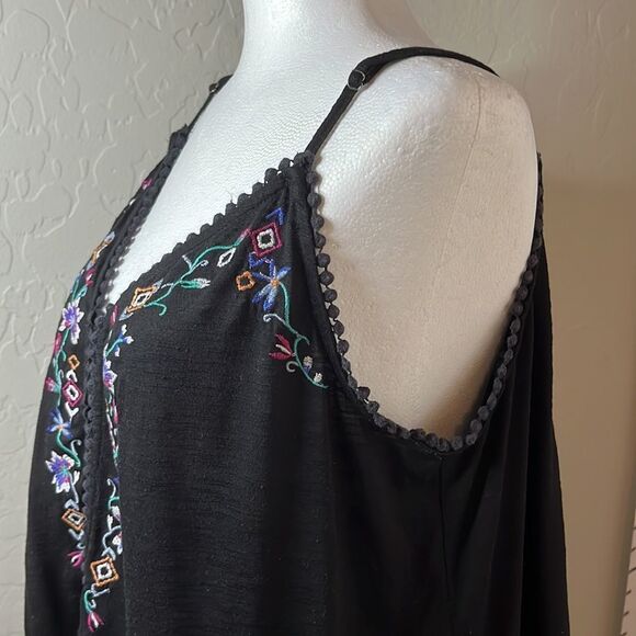 EYESHADOW black w/ floral design pom-pom trim camisole adjustable straps SZ XXL - Picture 3 of 10
